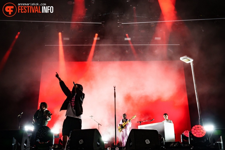 Loyle Carner op Lowlands 2023 - Zaterdag foto