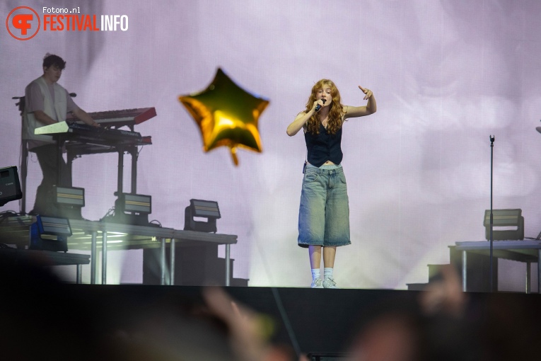 Froukje op Lowlands 2023 - Zaterdag foto