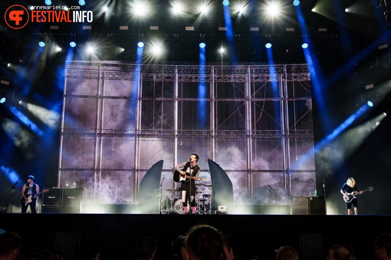 Yungblud op Lowlands 2023 - Zaterdag foto