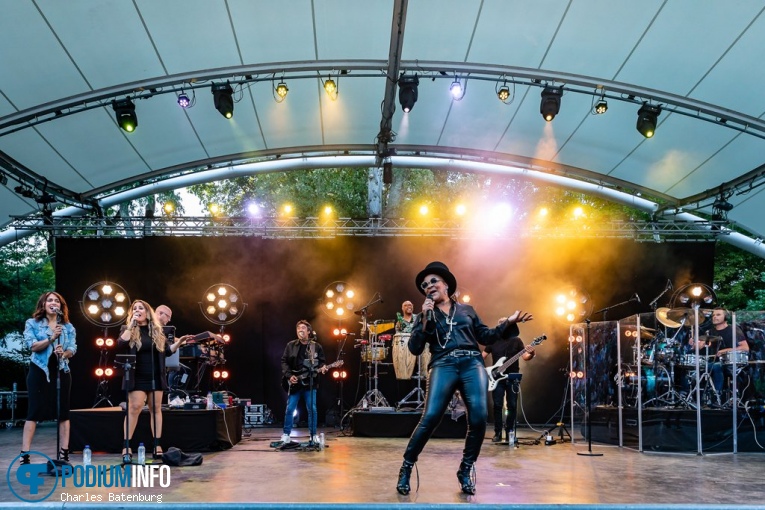 Ruth Jacott op Zuiderpark Live: Ruth Jacott - 19/08 - Zuiderparktheater foto
