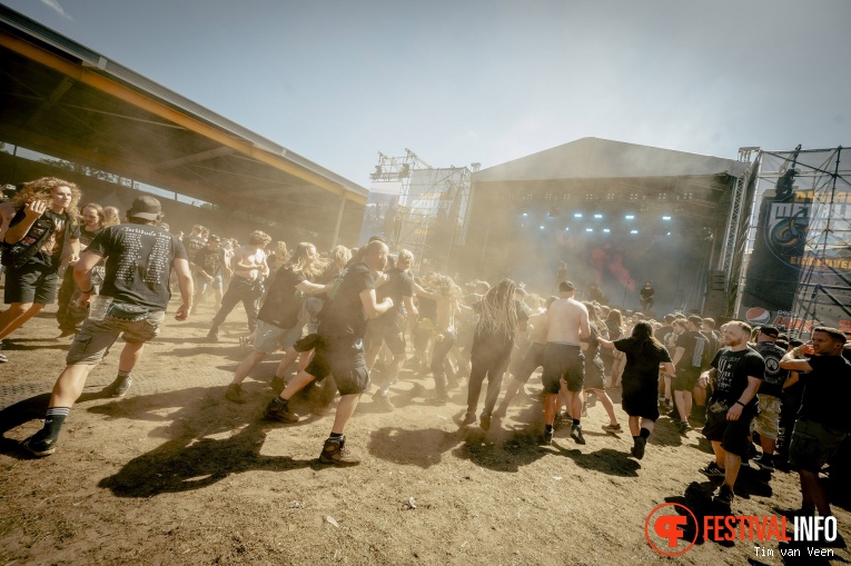 Bleed From Within op Dynamo MetalFest 2023, Zondag foto