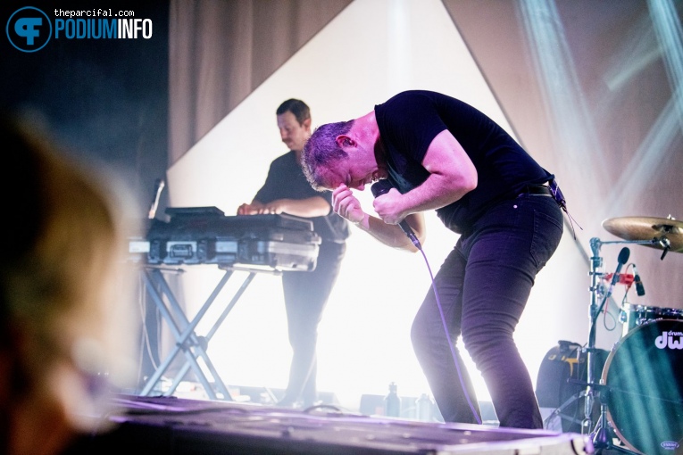 Future Islands op Future Islands - 07/09 - Maassilo foto