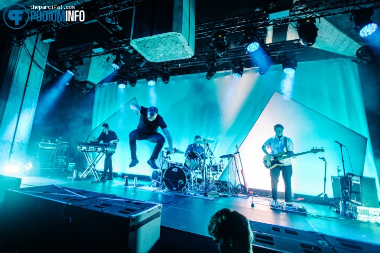 Future Islands op Future Islands - 07/09 - Maassilo foto