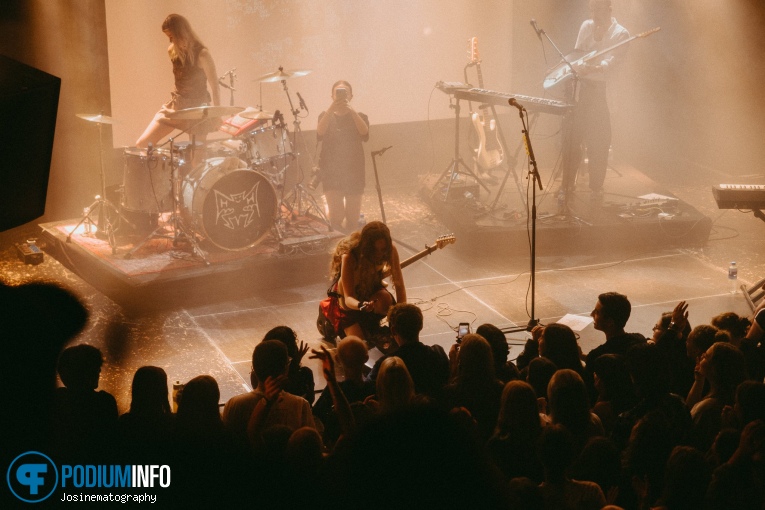 Holly Humberstone op Holly Humberstone - 20/09 - Melkweg foto