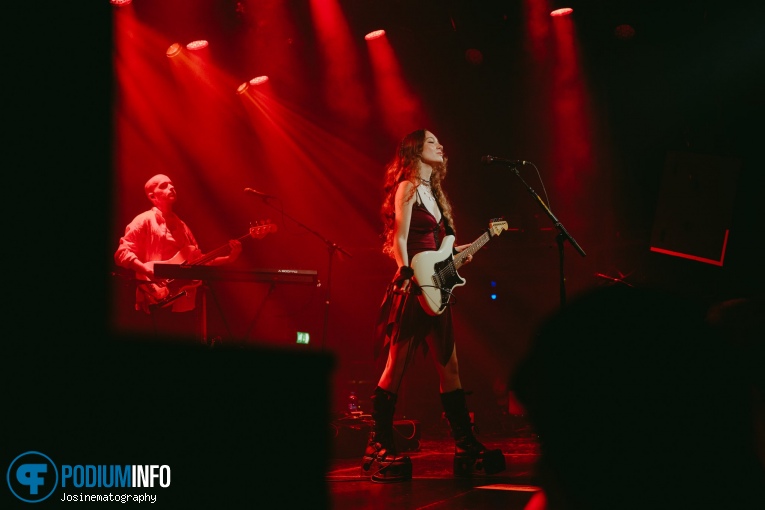 Holly Humberstone op Holly Humberstone - 20/09 - Melkweg foto
