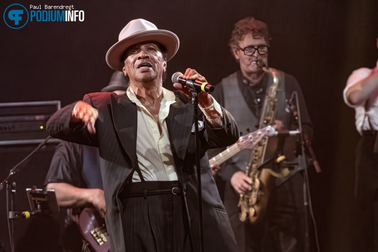 Kid Creole & The Coconuts op Kid Creole & The Coconuts - 09/09 - Paard foto
