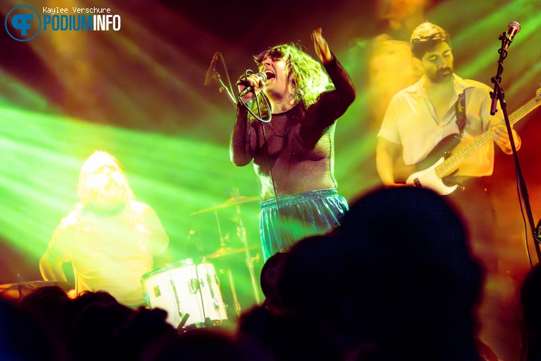 A Giant Dog op A Giant Dog - 07/09 - Paradiso foto