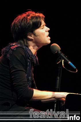 Rufus Wainwright op Crossing Border 2004 foto