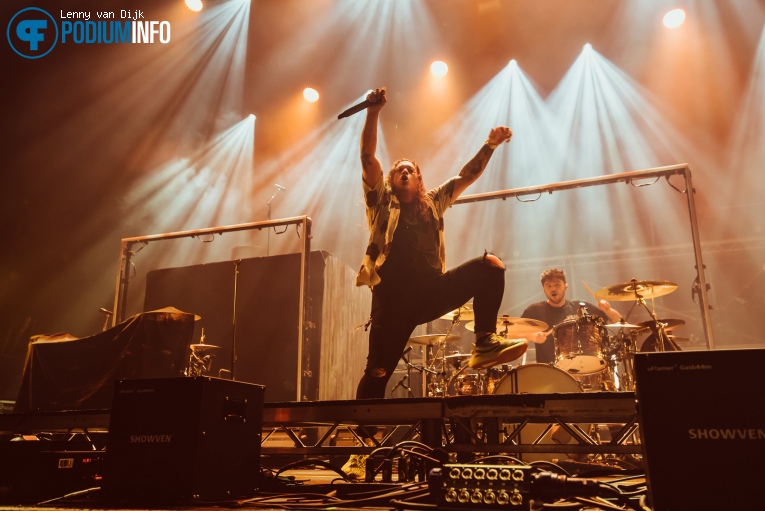 Polaris op While She Sleeps - 29/09 - 013 foto