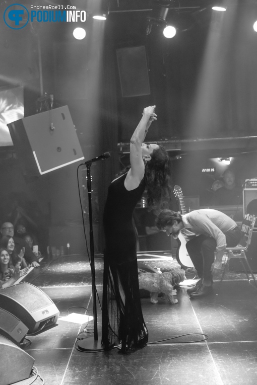 Bebel Gilberto op Bebel Gilberto - 03/10 - Melkweg foto