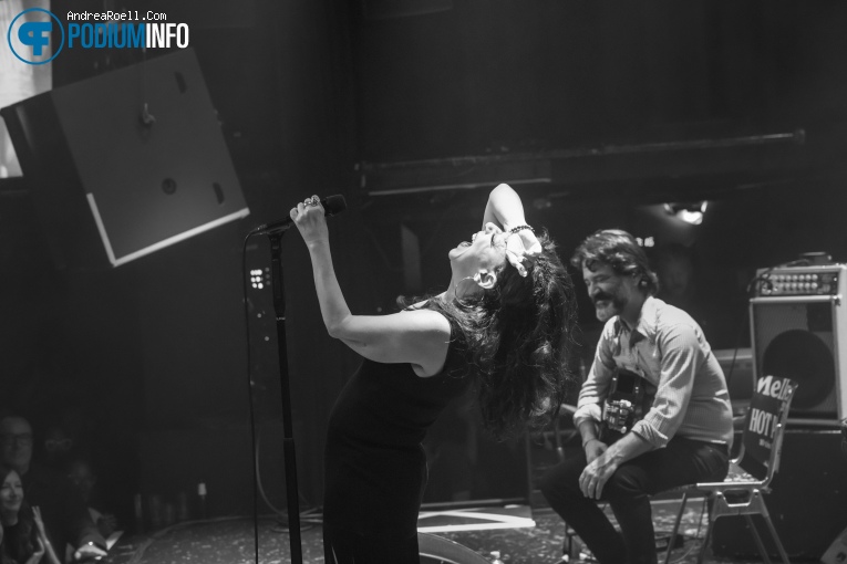 Bebel Gilberto op Bebel Gilberto - 03/10 - Melkweg foto