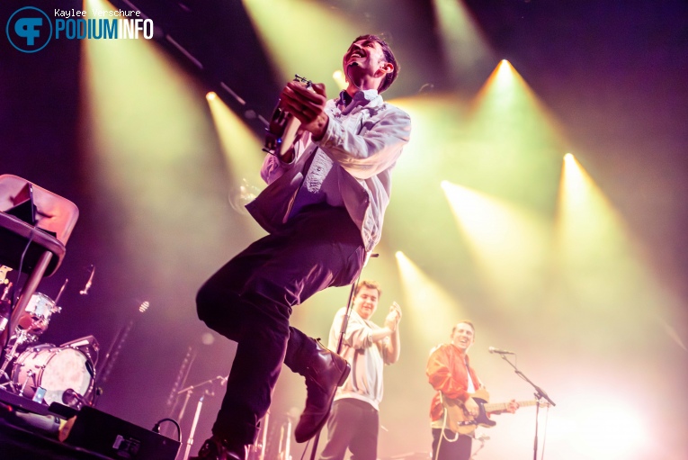 Fox Royale op Young the Giant - 10/10 - TivoliVredenburg foto