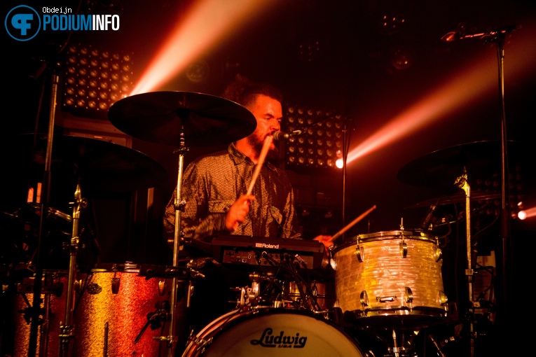 De Staat op De Staat The Red Yellow Blue Tour - 07/10 - Burgerweeshuis foto