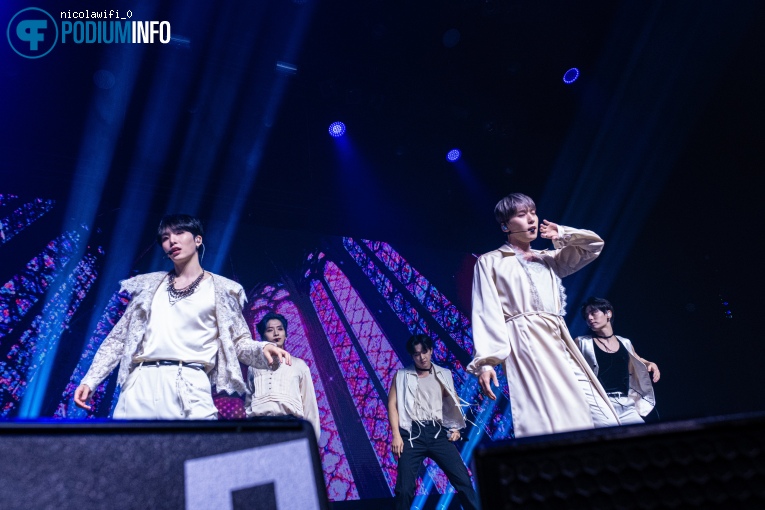 OneUs op OneUs - 02/11 - 013 foto