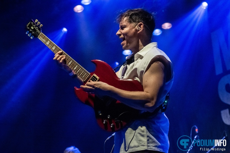 Moon Shot op The New Roses - 21/10 - Metropool Enschede foto