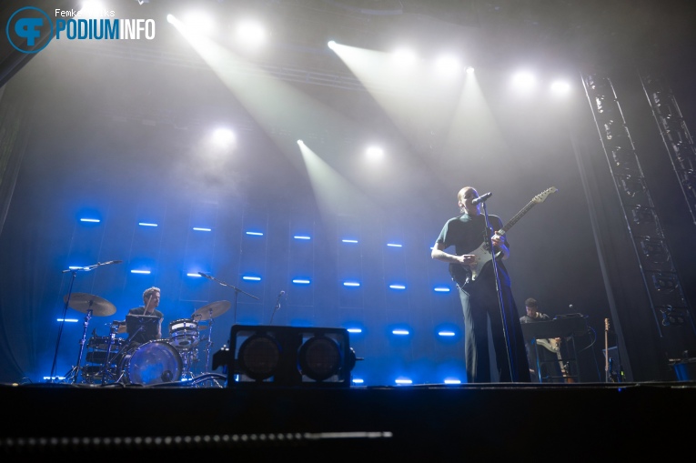 PVRIS op Fall Out Boy - 24/10 - AFAS Live foto