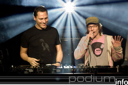 Tiësto op DJ Tiësto - 4/12 - Mezz foto