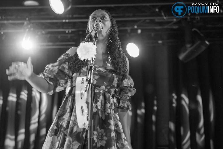 Corinne Bailey Rae op Corinne Bailey Rae - 08/11 - Tolhuistuin foto