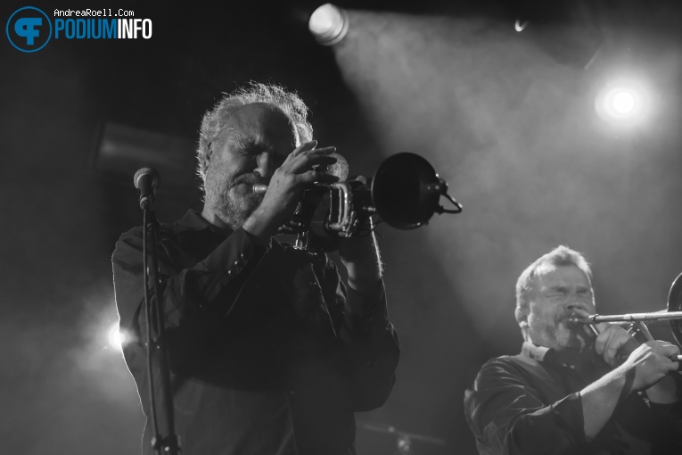 Les Negresses Vertes op Les Negresses Vertes - 11/11 - Tolhuistuin foto