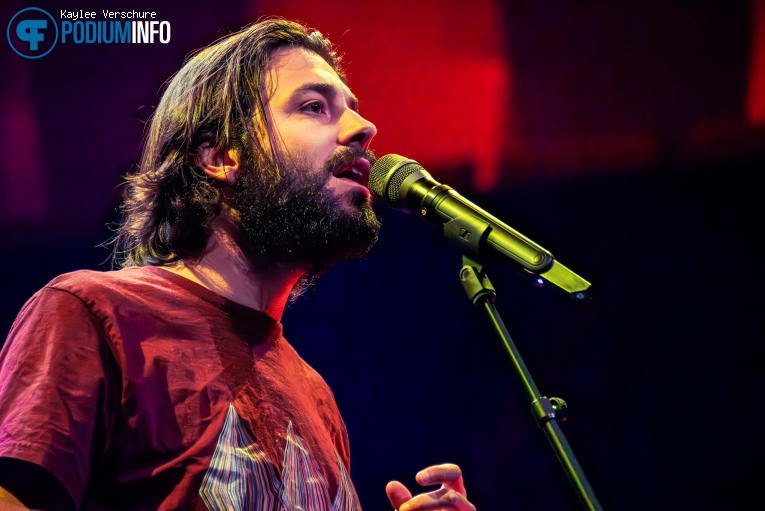 Salvador Sobral op Salvador Sobral - 08/11 - De Doelen foto