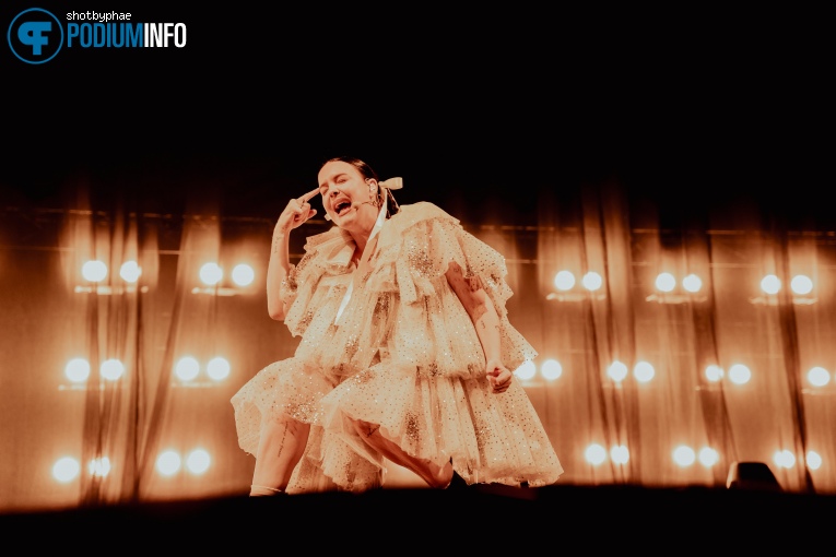 Anne-Marie op Anne-Marie - 14/11 - AFAS Live foto