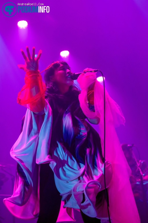 Little Dragon op Little Dragon - 21/11 - Melkweg foto