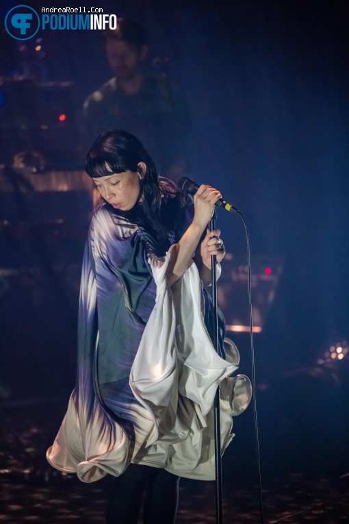 Little Dragon op Little Dragon - 21/11 - Melkweg foto