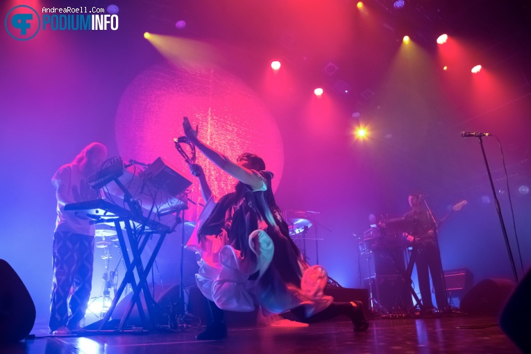 Little Dragon op Little Dragon - 21/11 - Melkweg foto