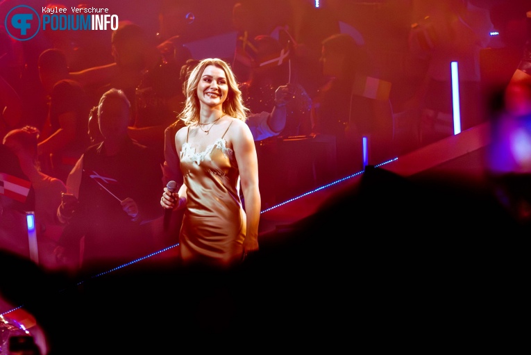 Emmelie de Forest op Het Grote songfestivalfeest - 16/11 - Ziggo Dome foto