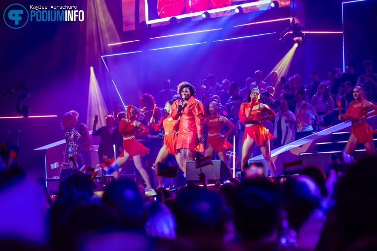 Edsilia Rombley op Het Grote songfestivalfeest - 16/11 - Ziggo Dome foto