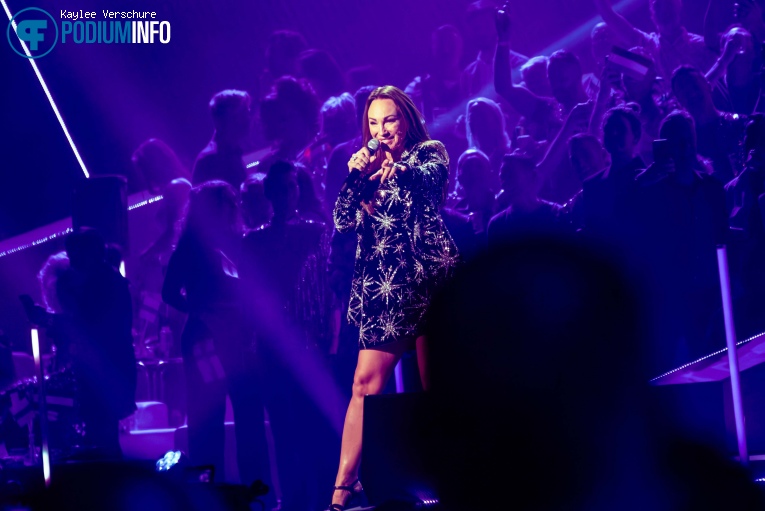 Charlotte Perrelli op Het Grote songfestivalfeest - 16/11 - Ziggo Dome foto