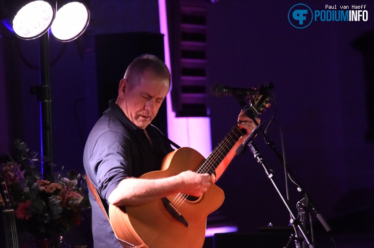 Luka Bloom op Luka Bloom - 10/11 - Nieuwe Kerk Haarlem foto