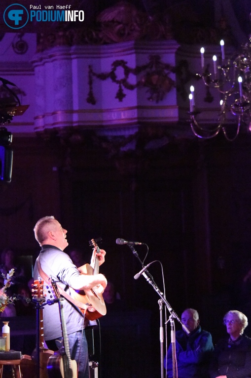 Luka Bloom op Luka Bloom - 10/11 - Nieuwe Kerk Haarlem foto