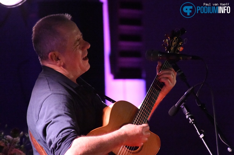 Luka Bloom op Luka Bloom - 10/11 - Nieuwe Kerk Haarlem foto