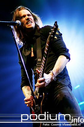 Alter Bridge op Alter Bridge - 7/12 - Heineken Music Hall foto