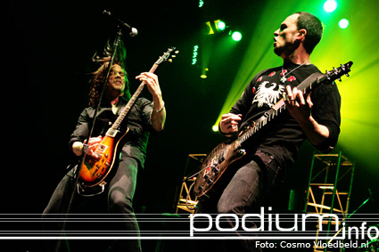 Alter Bridge op Alter Bridge - 7/12 - Heineken Music Hall foto