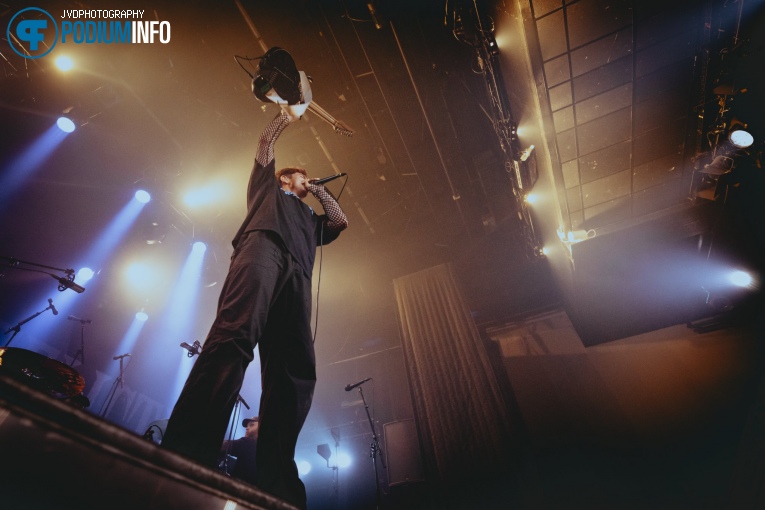 Alpha Wolf op The Amity Affliction - 09/12 - Melkweg foto