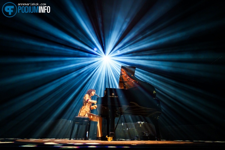 Birdy op Hozier - 28/11 - Ziggo Dome foto