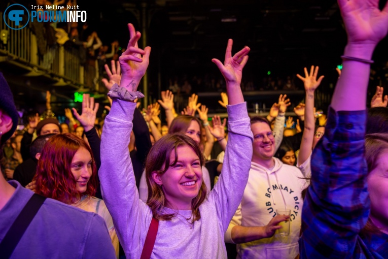 Bombay Bicycle Club - 28/11 - Melkweg foto