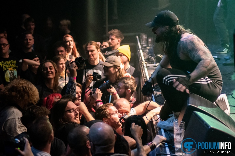 Get The Shot op Stick to your Guns - 04/12 - TivoliVredenburg foto