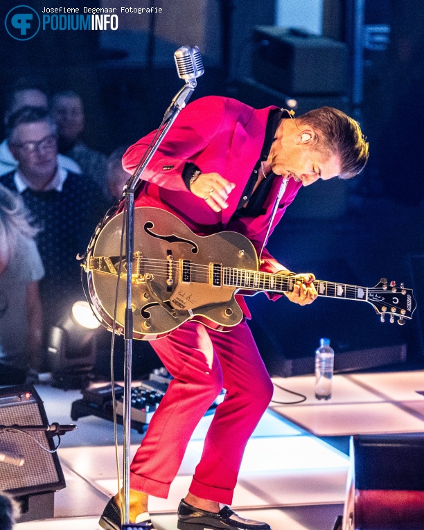 Danny Vera op Danny Vera - 05/12 - TivoliVredenburg foto