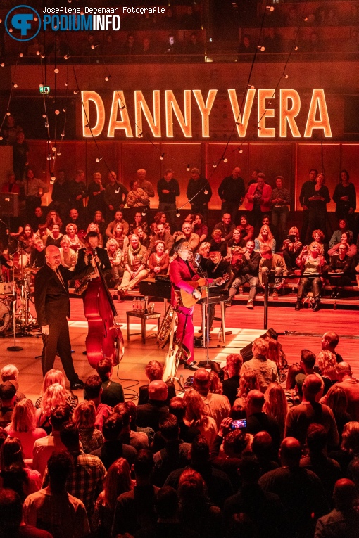 Danny Vera op Danny Vera - 05/12 - TivoliVredenburg foto