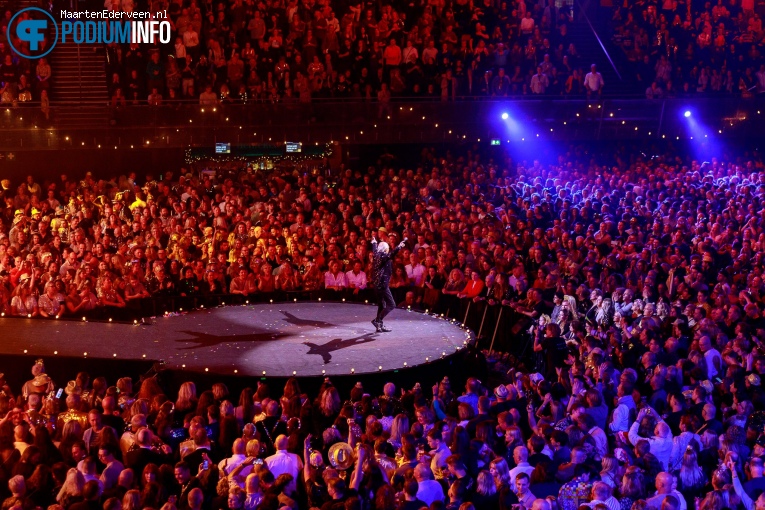 Peter Koelewijn op Muziekfeest Van Het Jaar 2023 - 08/12 - Ziggo Dome foto