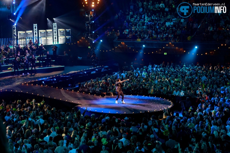 Waylon op Muziekfeest Van Het Jaar 2023 - 08/12 - Ziggo Dome foto