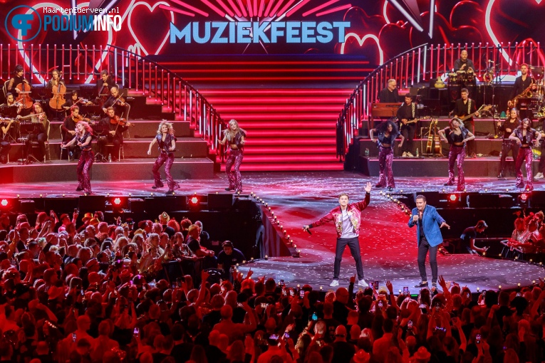 Mart Hoogkamer op Muziekfeest Van Het Jaar 2023 - 08/12 - Ziggo Dome foto