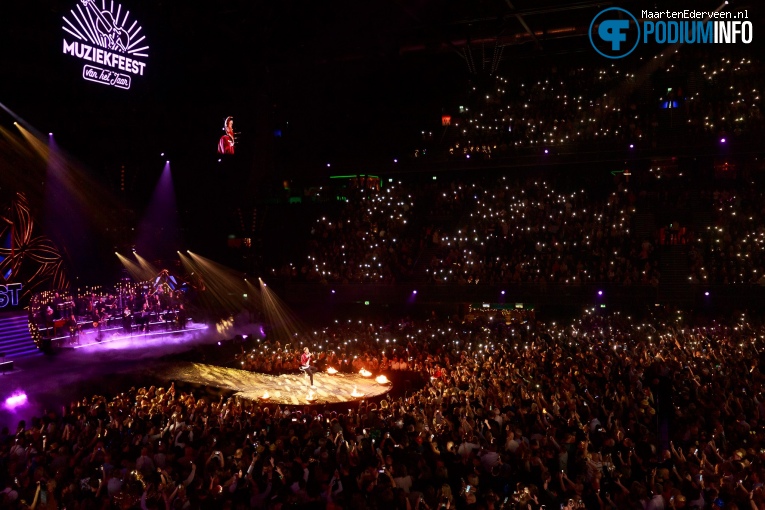 Mart Hoogkamer op Muziekfeest Van Het Jaar 2023 - 08/12 - Ziggo Dome foto