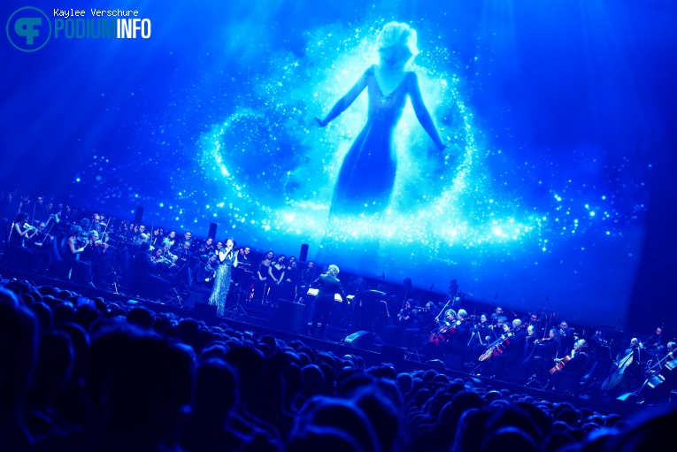 Willemijn Verkaik op Disney 100 in concert - 28/12 - Ziggo Dome foto