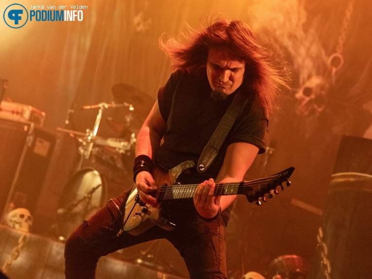 Gomorra op Burning Witches - 21/01 - Grenswerk foto