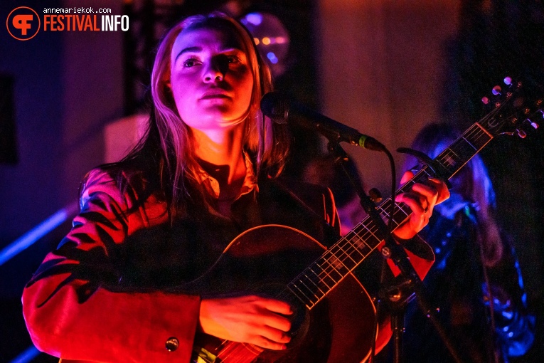 néomí op Eurosonic Noorderslag 2024 - woensdag foto