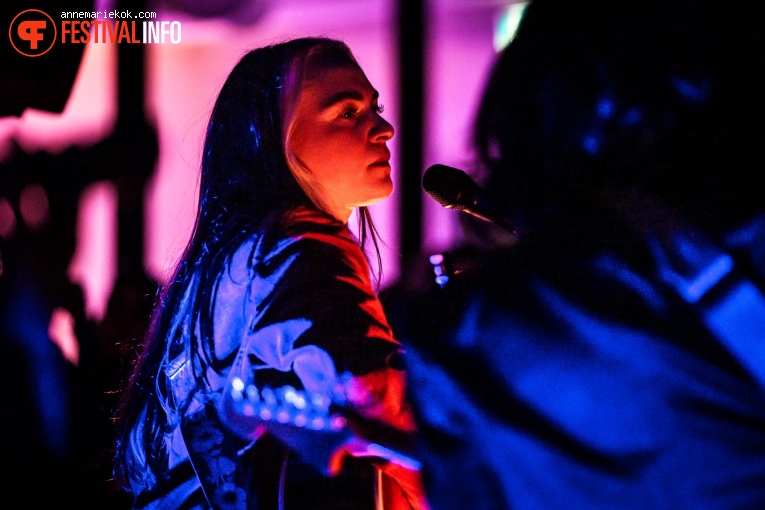 néomí op Eurosonic Noorderslag 2024 - woensdag foto